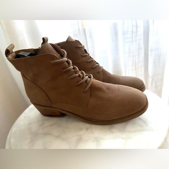 Lucky Brand Lace up Desert Combat Booties size  6.5 - Picture 5 of 16